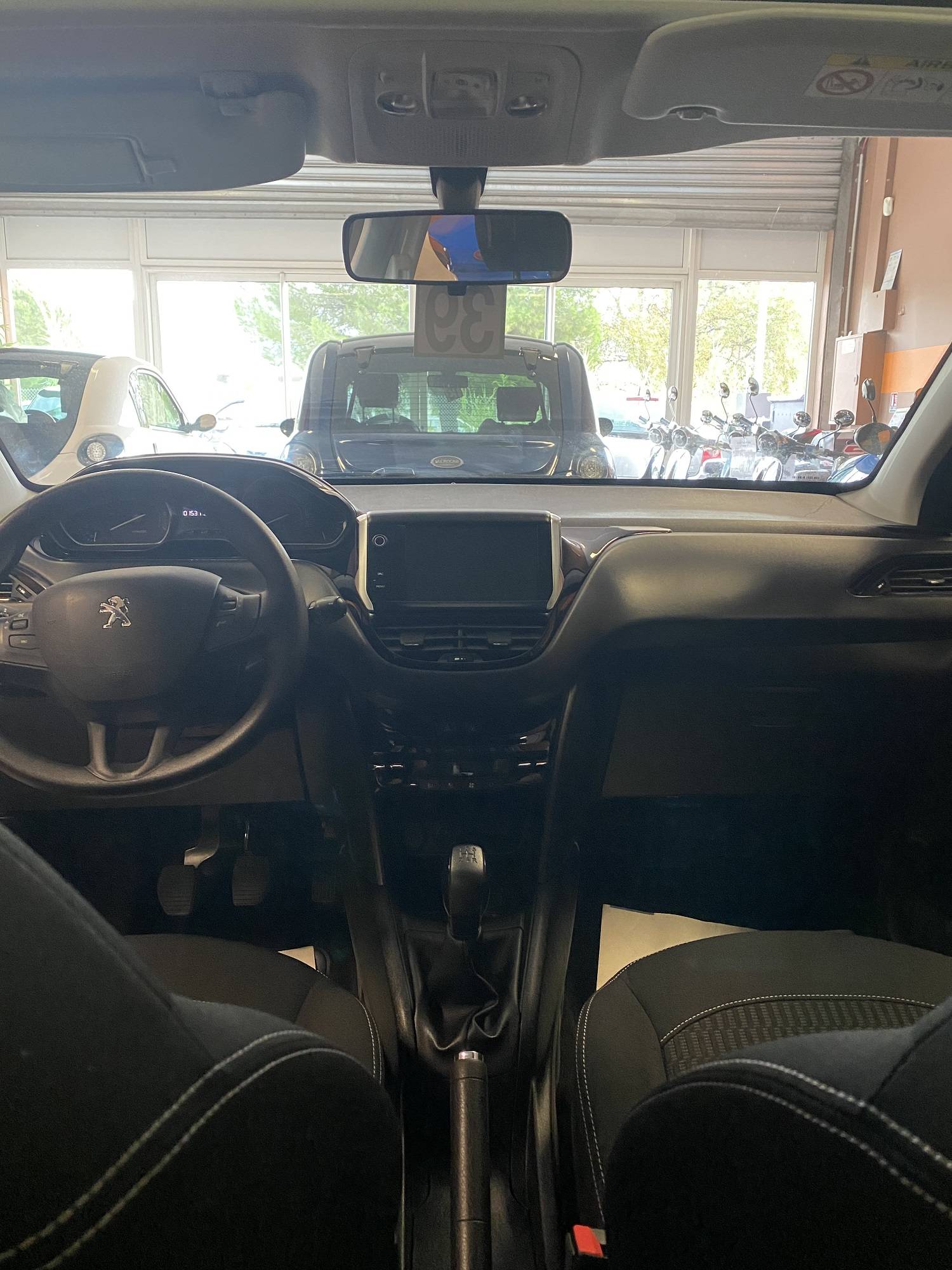 Peugeot 208 Suréquipée ! Dans les alpes maritimes , consultez nous