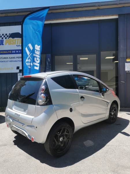 Voiture sans permis ultra équipée moteur dci