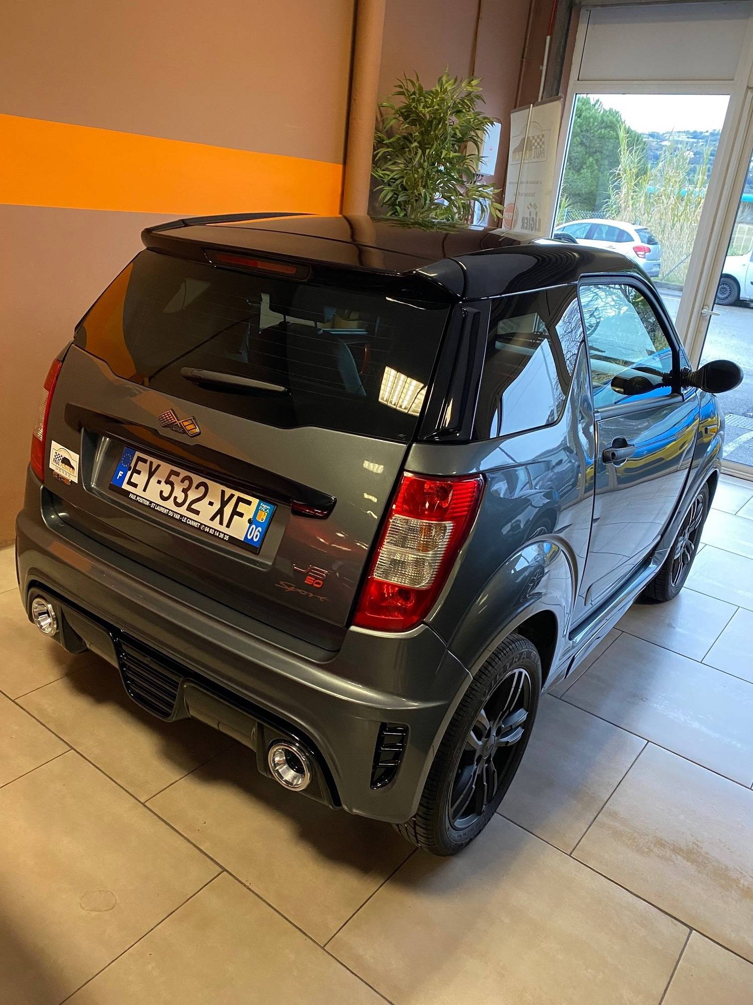 Ligier js 50 au cannet , la voiture sexy