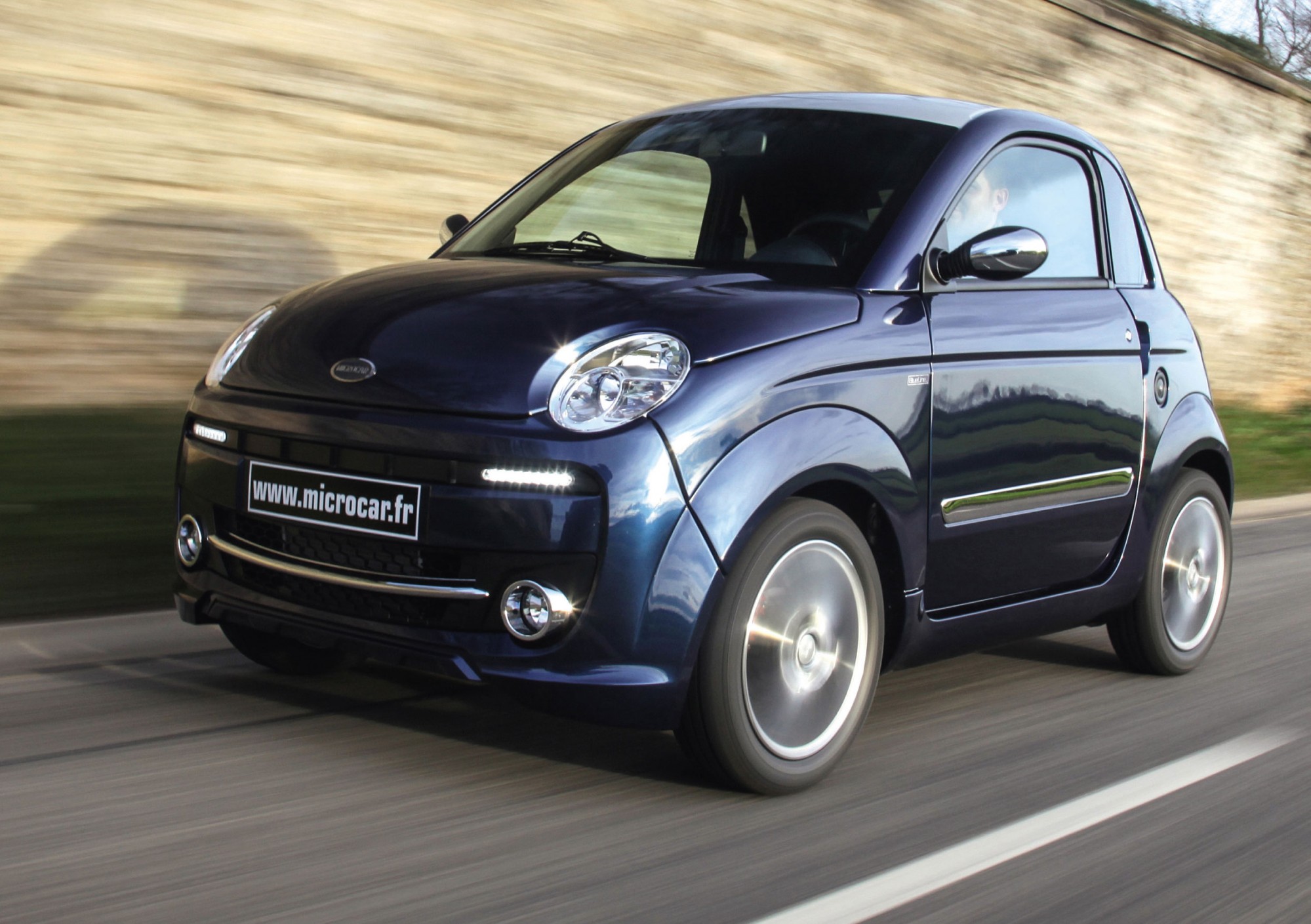 MA VOITURE SANS PERMIS POUR 9€* PAR JOUR