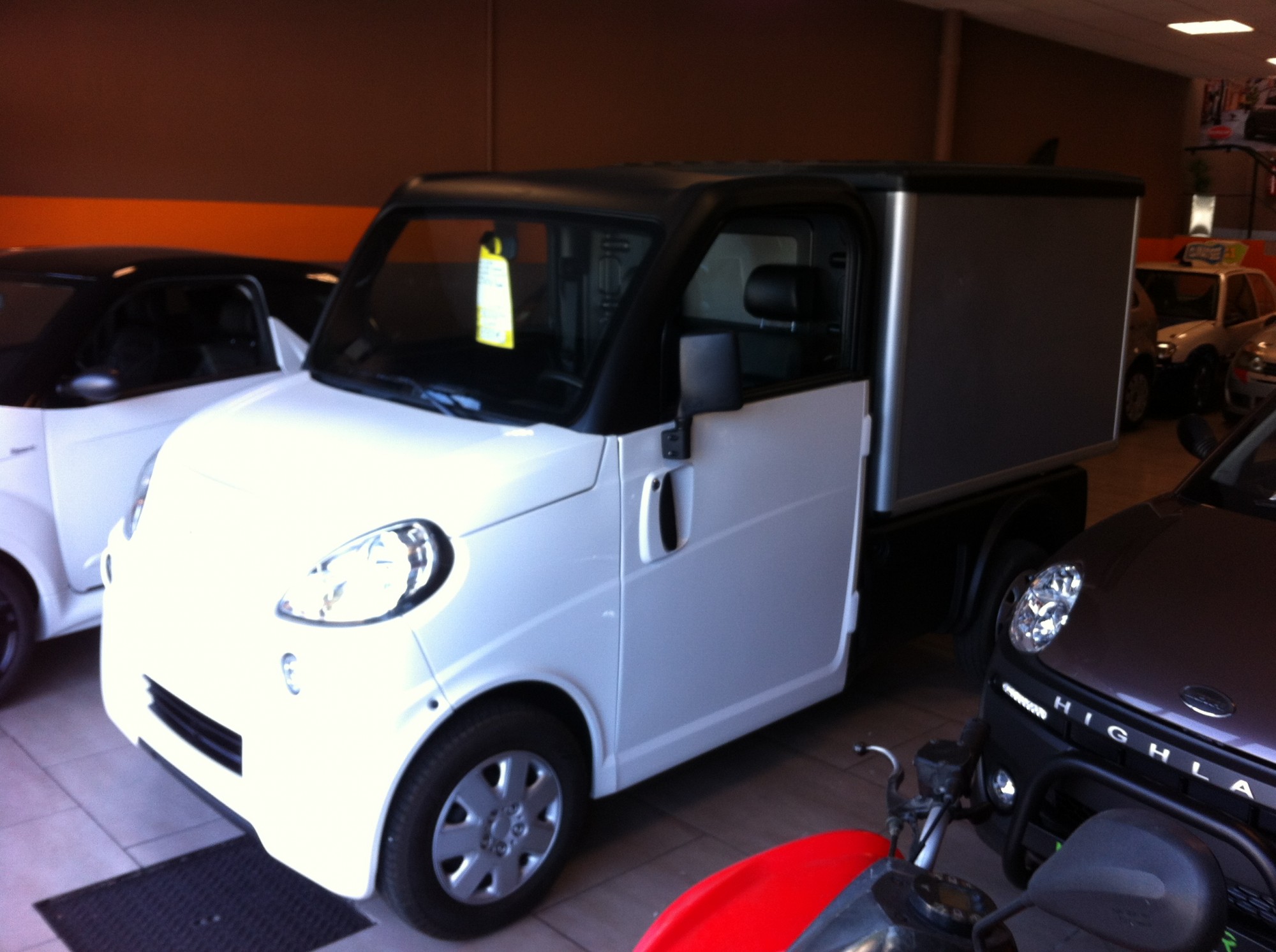 utilitaire sans permis a cannes