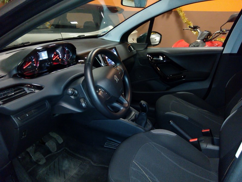 Peugeot 208 active occasion 5p 1.4 HDI dispo à St laurent du ar