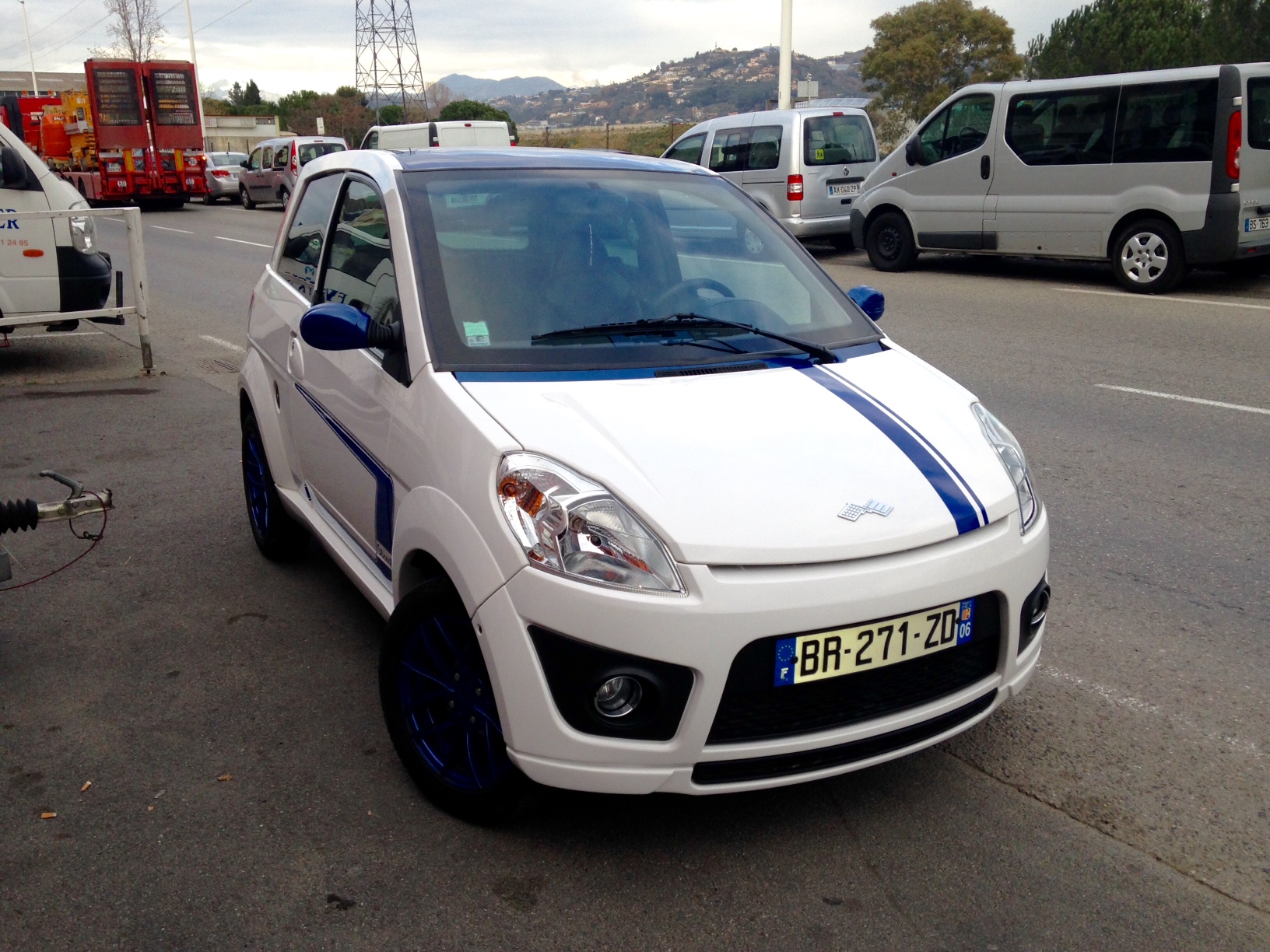 VOITURE SANS PERMIS LIGIER IXO STREET DCI
