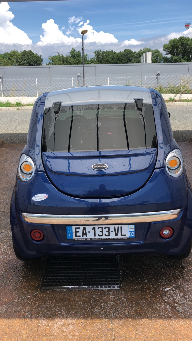 Voiture sans permis à cannes