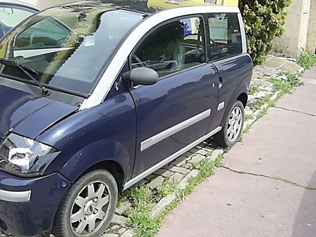 VOITURE SANS PERMIS MICROCAR MC2