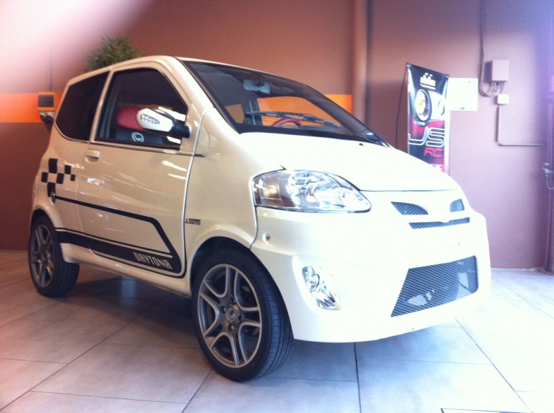 VOITURE SANS PERMIS   CASALINI M12 OPERA