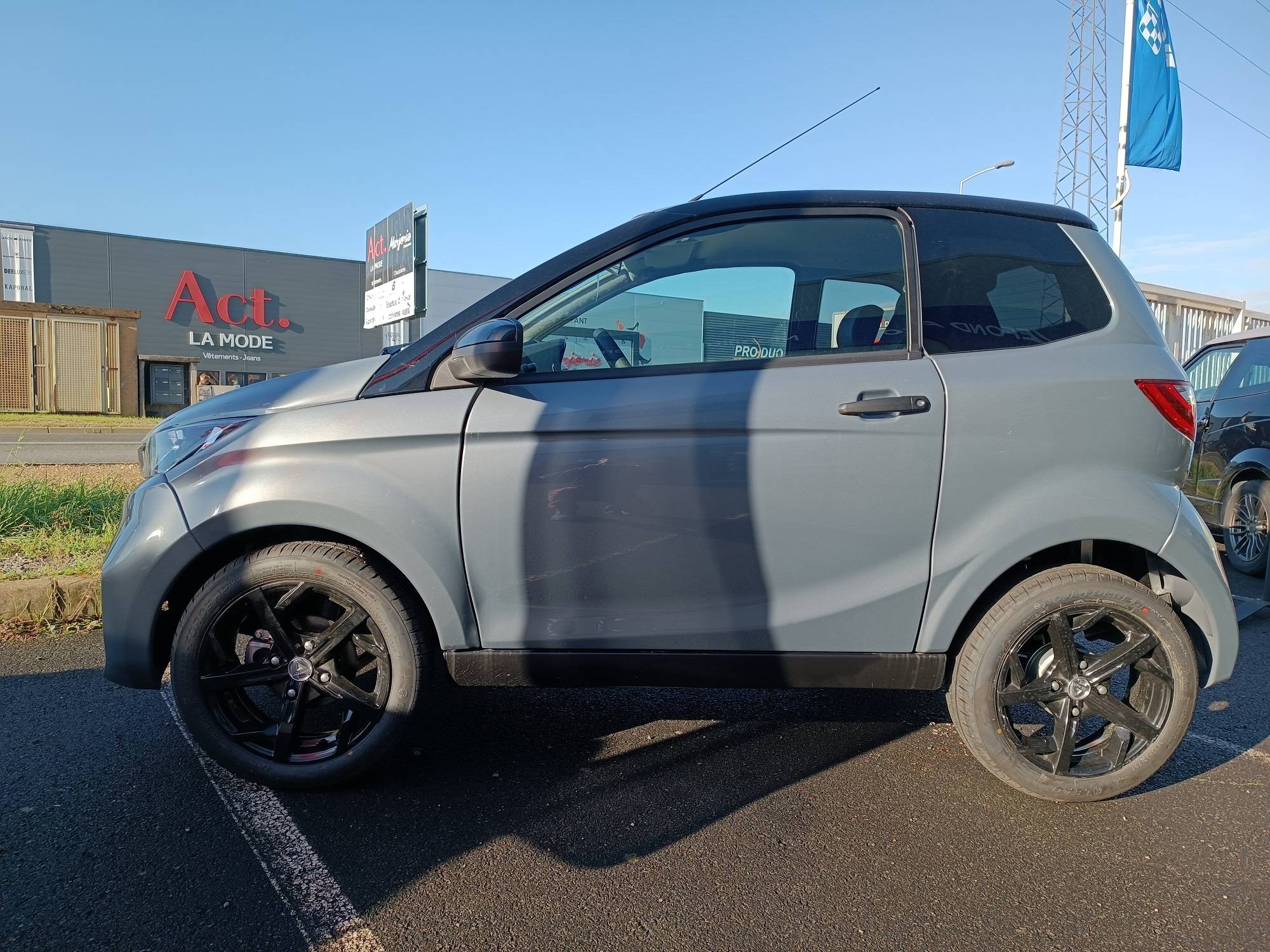 AIXAM E CITY A Cannes